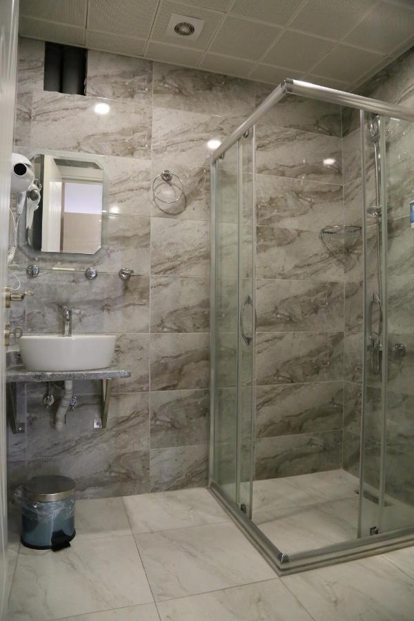 Atik Hotel Istanbul Bagian luar foto